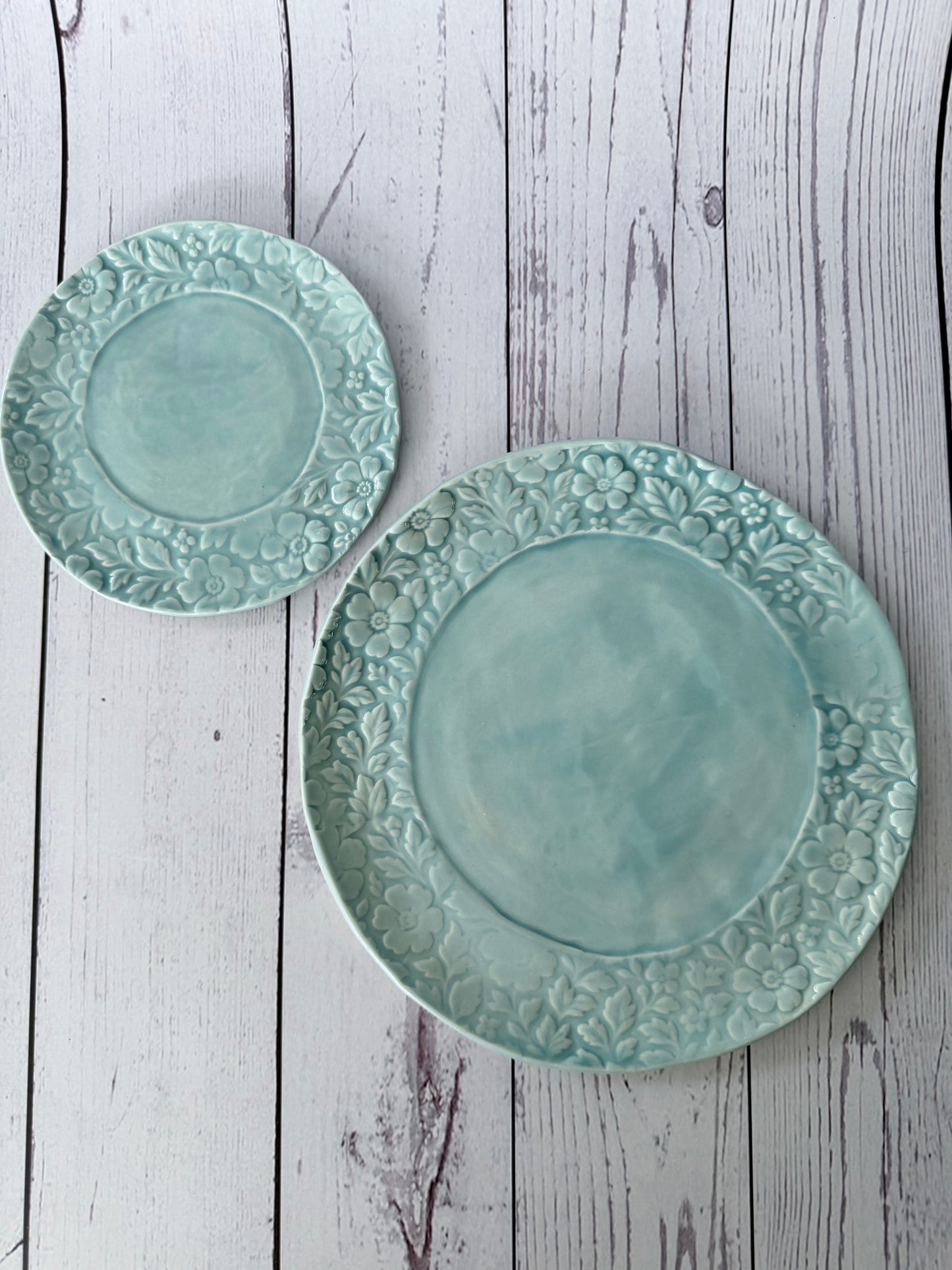 Vintage baby blue plate set