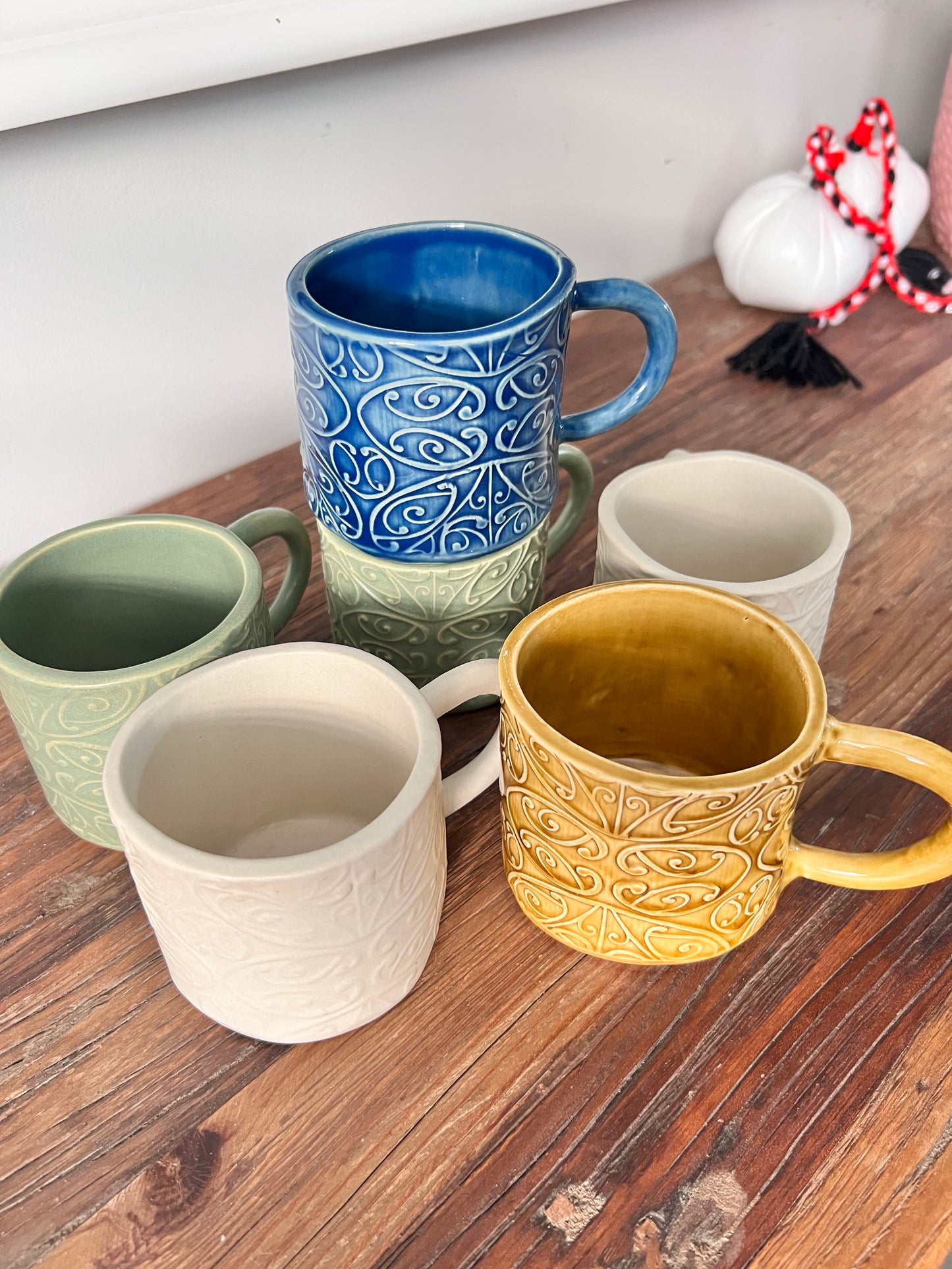 Māori Design Mug - Mustard Glaze