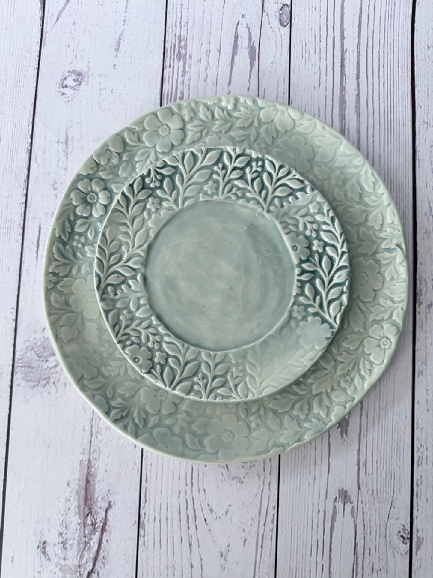 Peacock green plate set