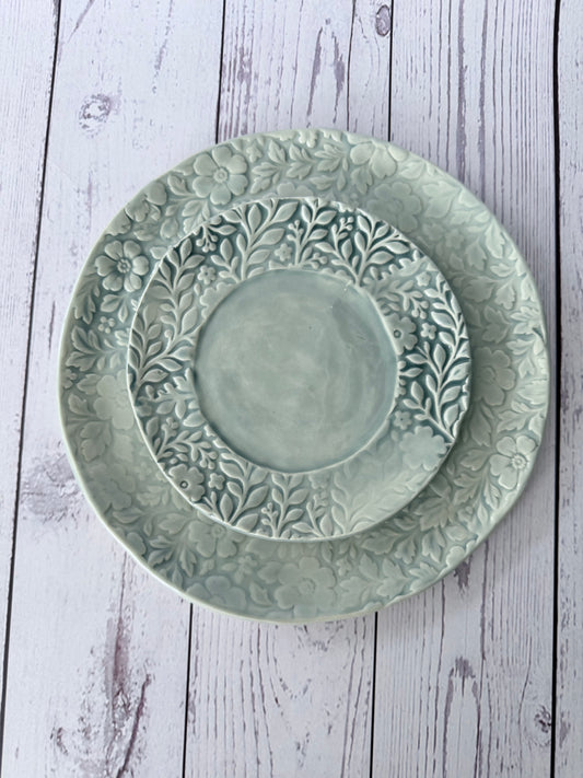 Peacock green plate set