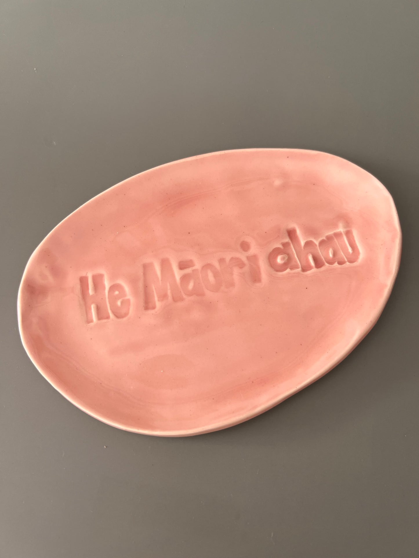 He Māori ahau pink trinket