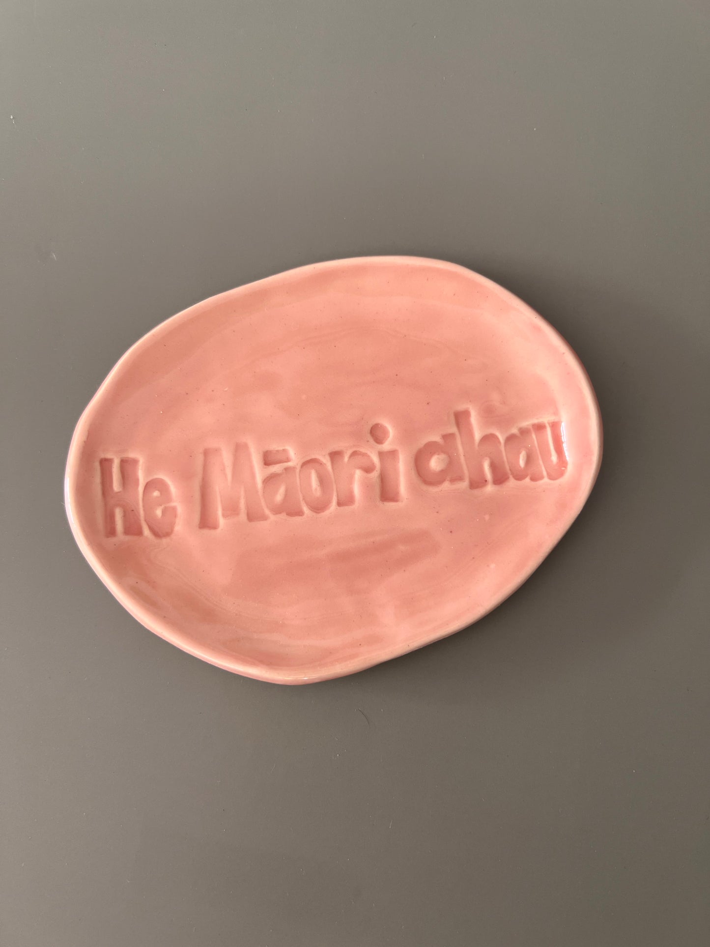 He Māori ahau pink trinket