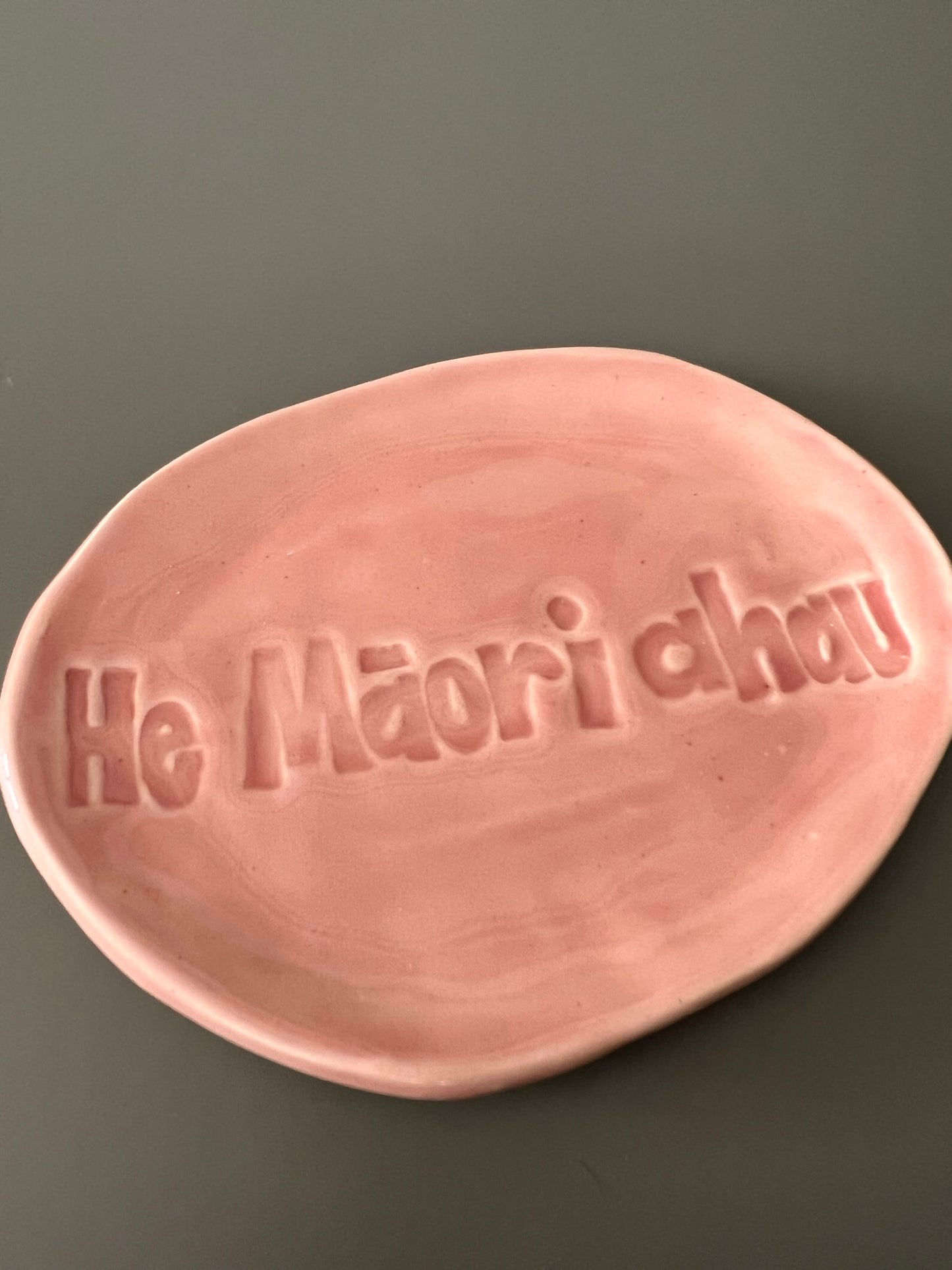 He Māori ahau pink trinket