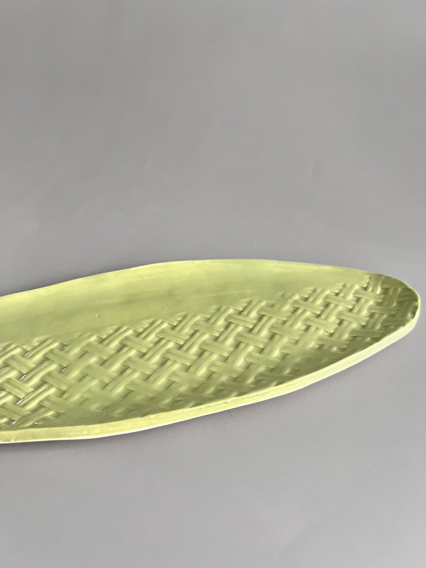 Woven design long plate