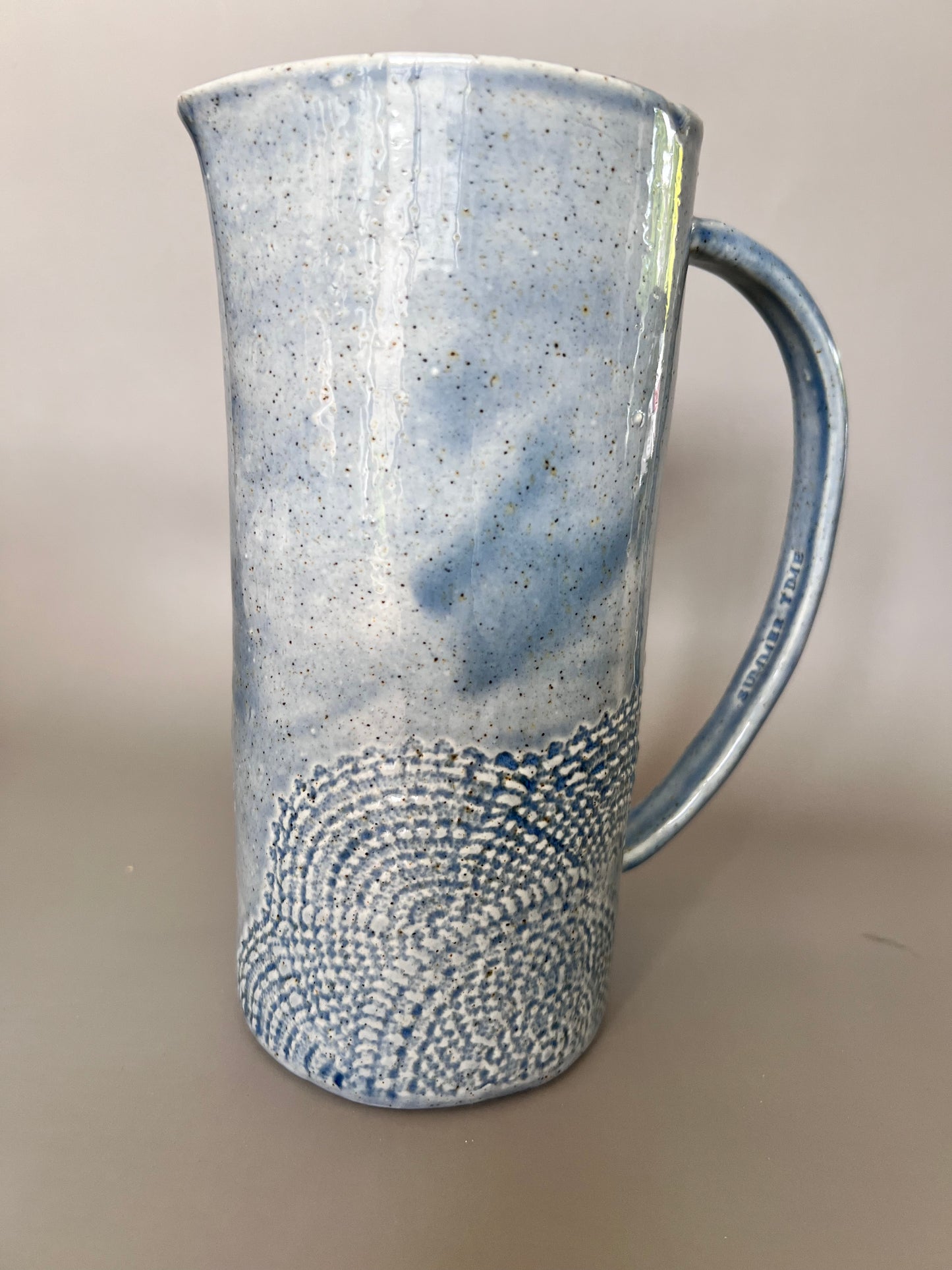 Vase with handle