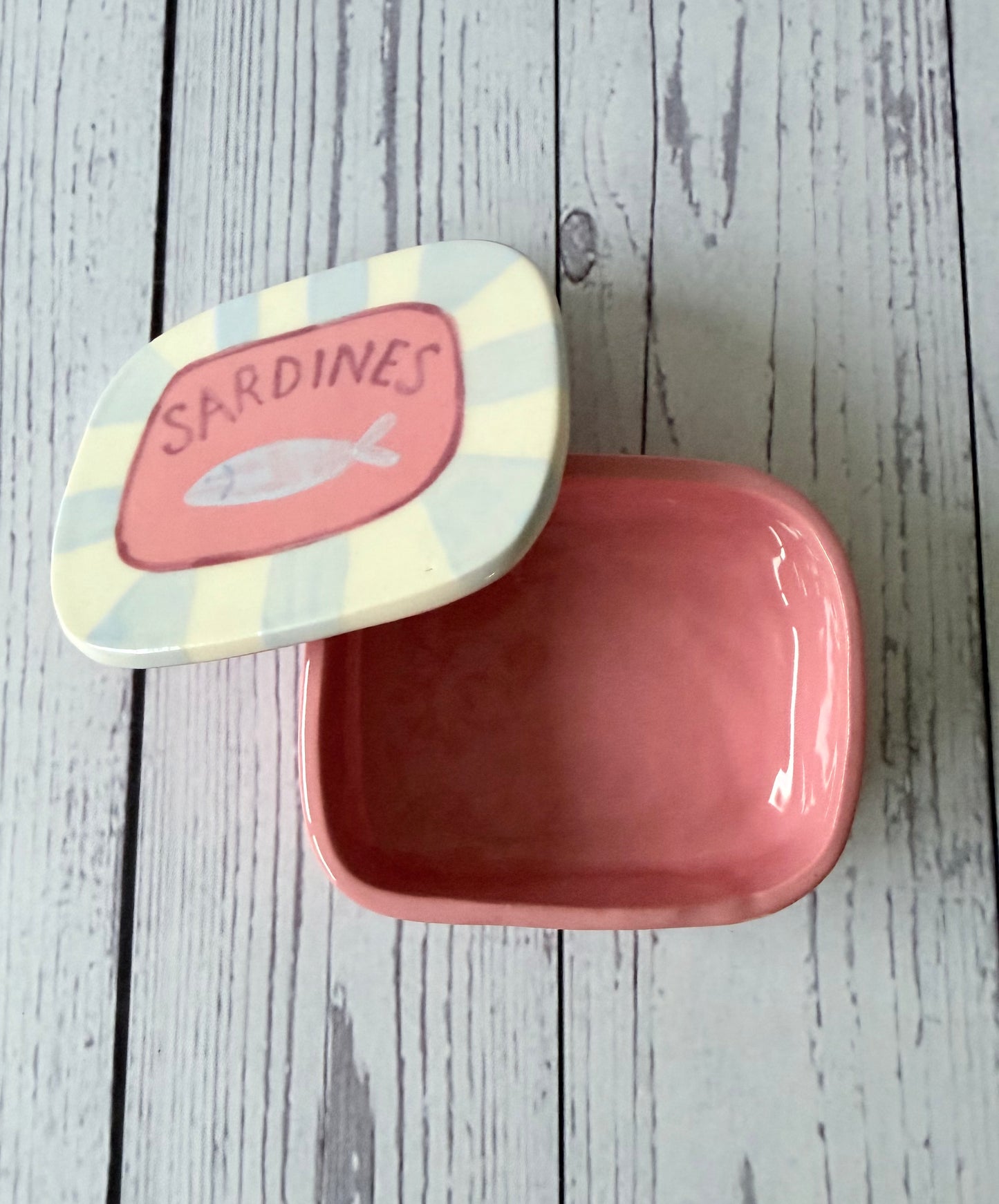 Pink sardine trinket